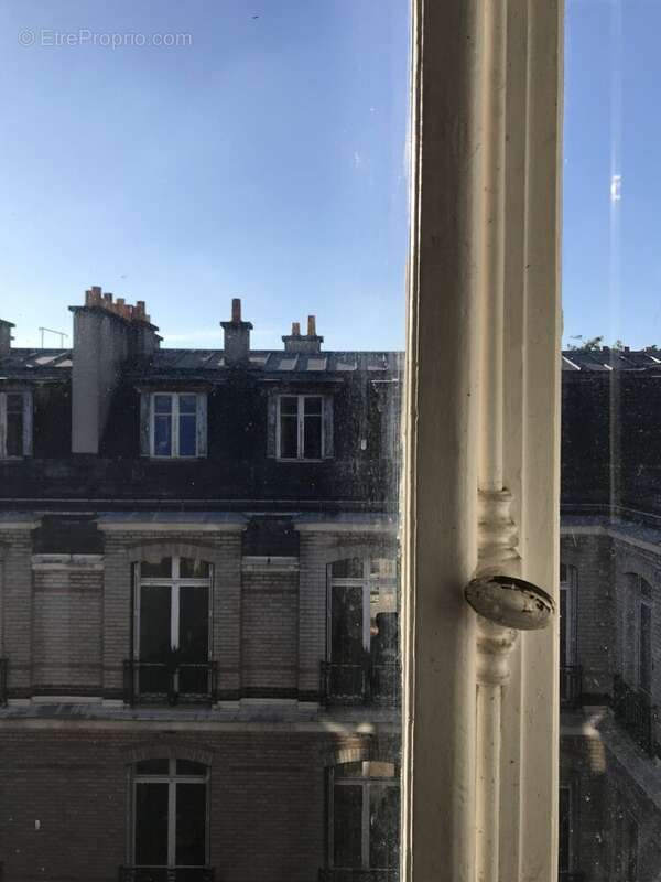 Une Studette calme et plein soleil rue Théodule Ribot - photo 4