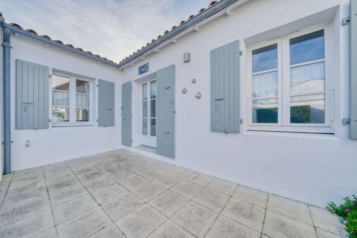 Maison à LA FLOTTE