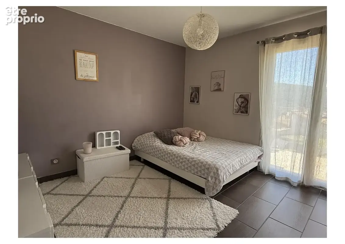 Villa de 166m2 de plain pied avec piscine et grand sous sol - photo 5