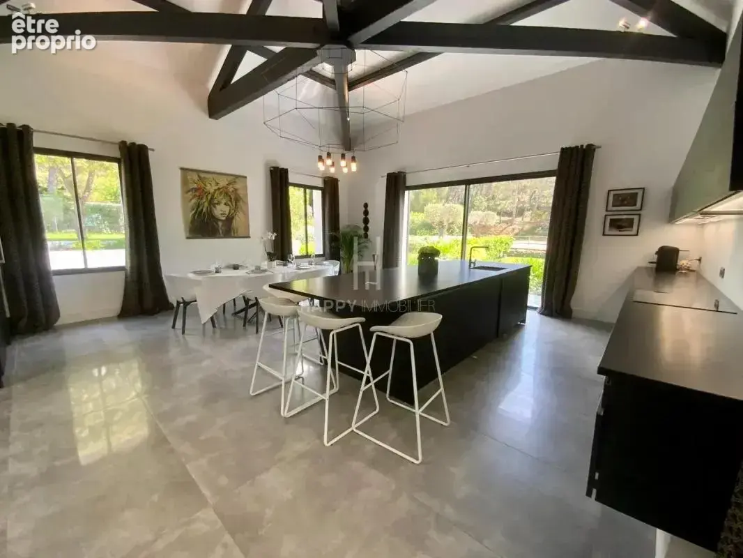 Superbe propriété aux prestations contemporaines, beaux volumes et piscine chauffée - photo 13