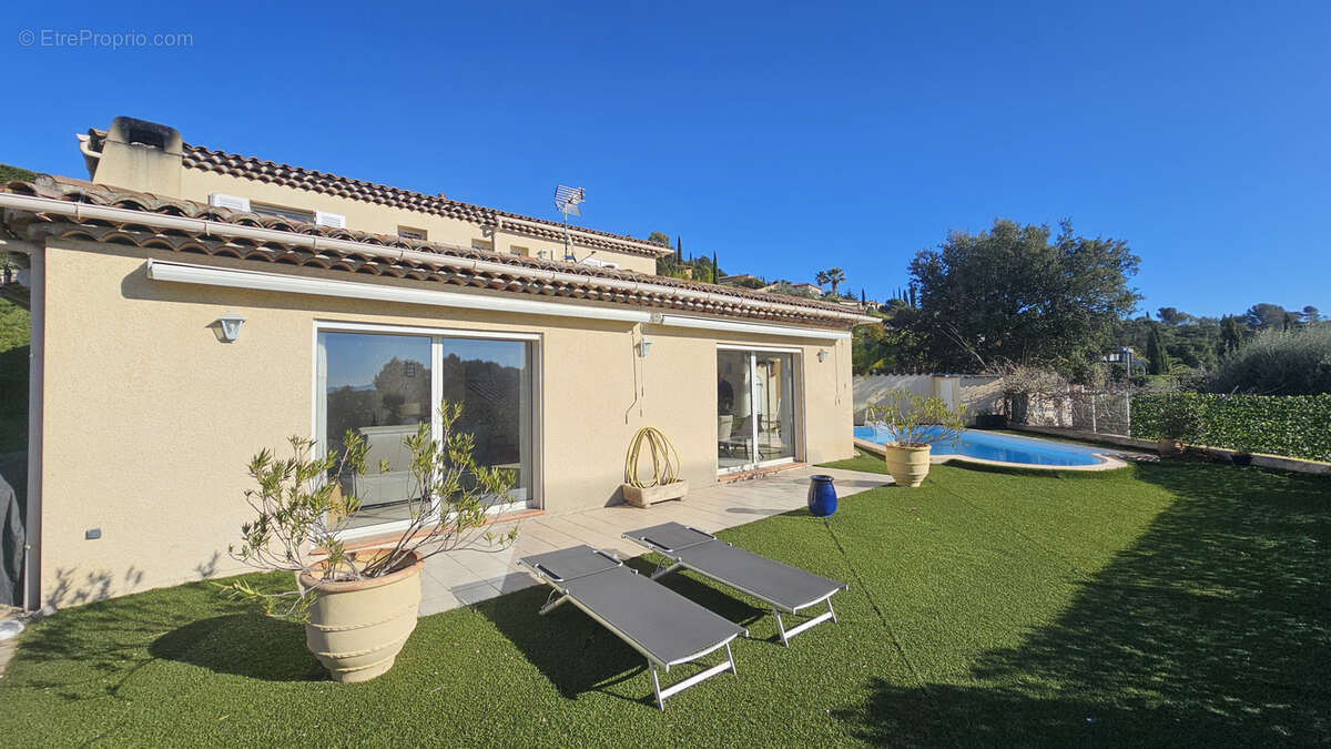 Maison à FREJUS