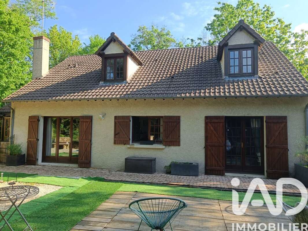 Photo 2 - Maison à POIGNY-LA-FORET