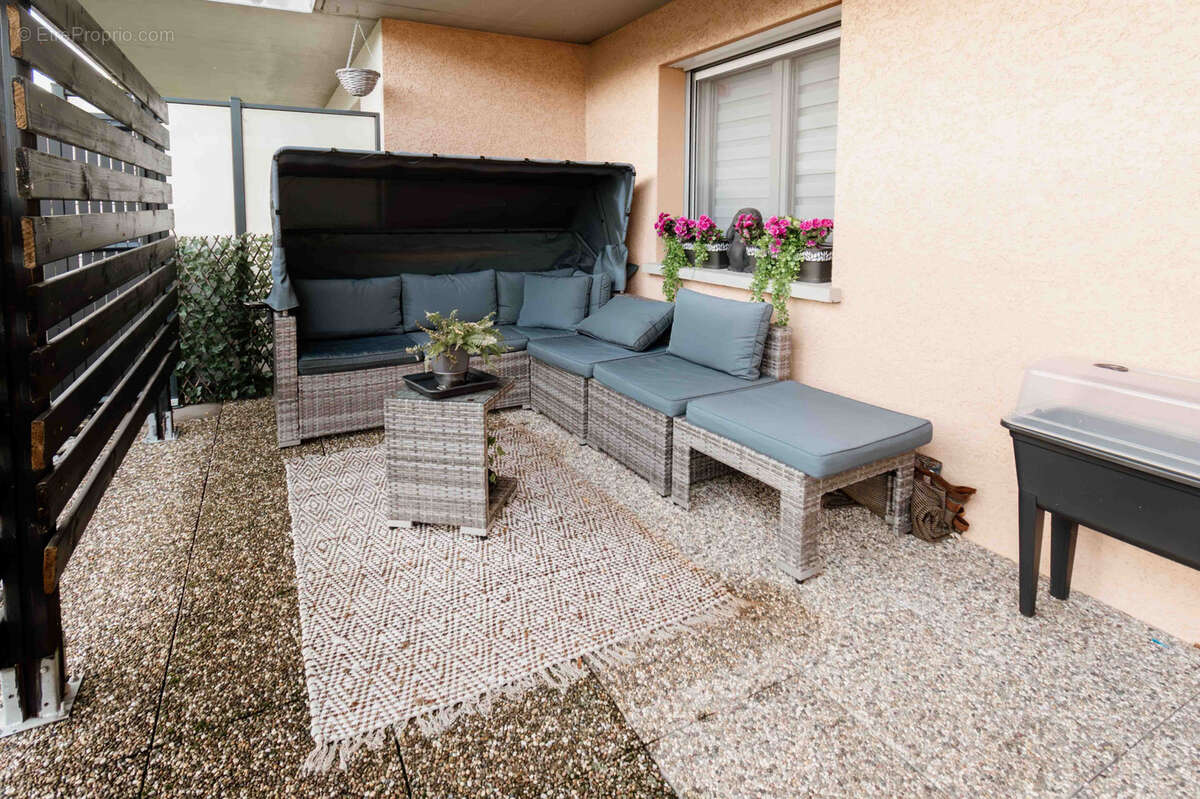 Appartement à LA RIVIERE-DRUGEON