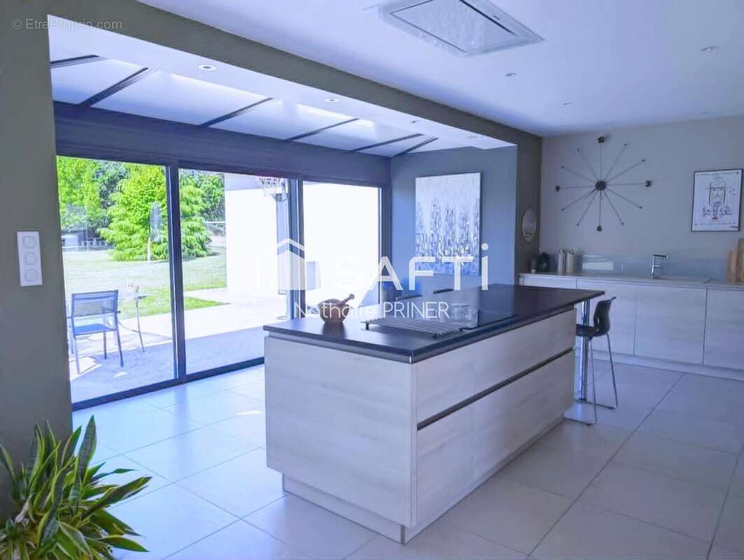 Photo 7 - Maison à VOUILLE