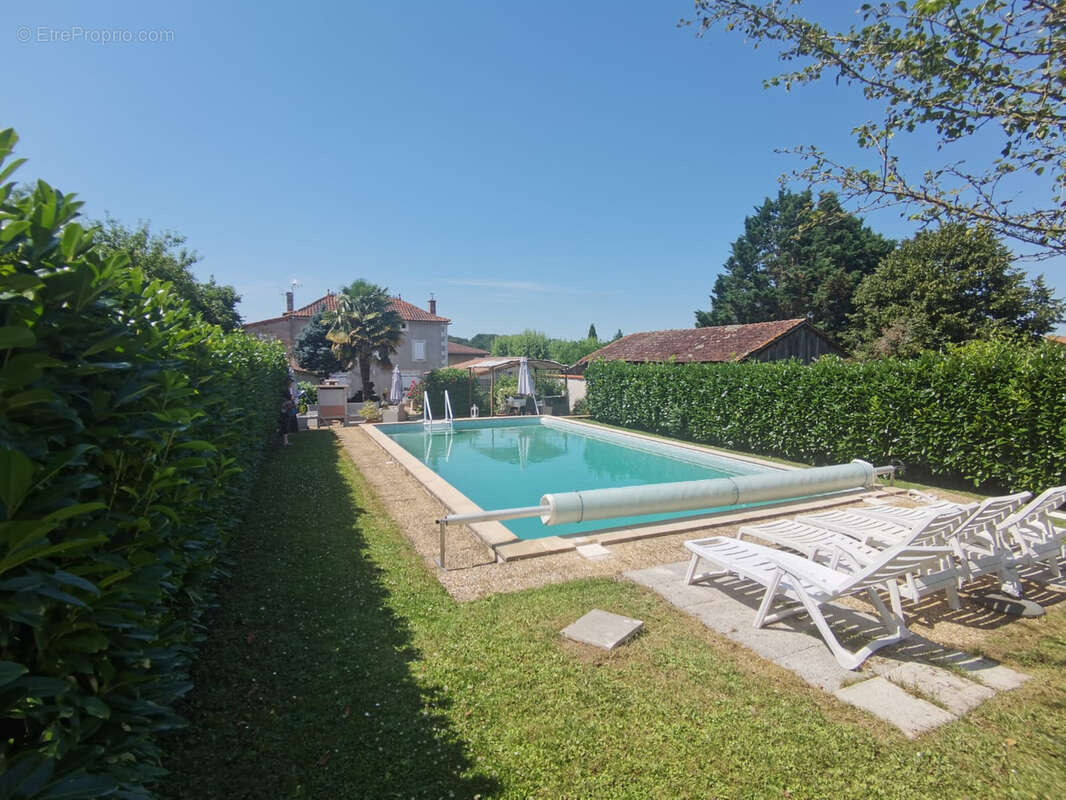 Maison à TAPONNAT-FLEURIGNAC