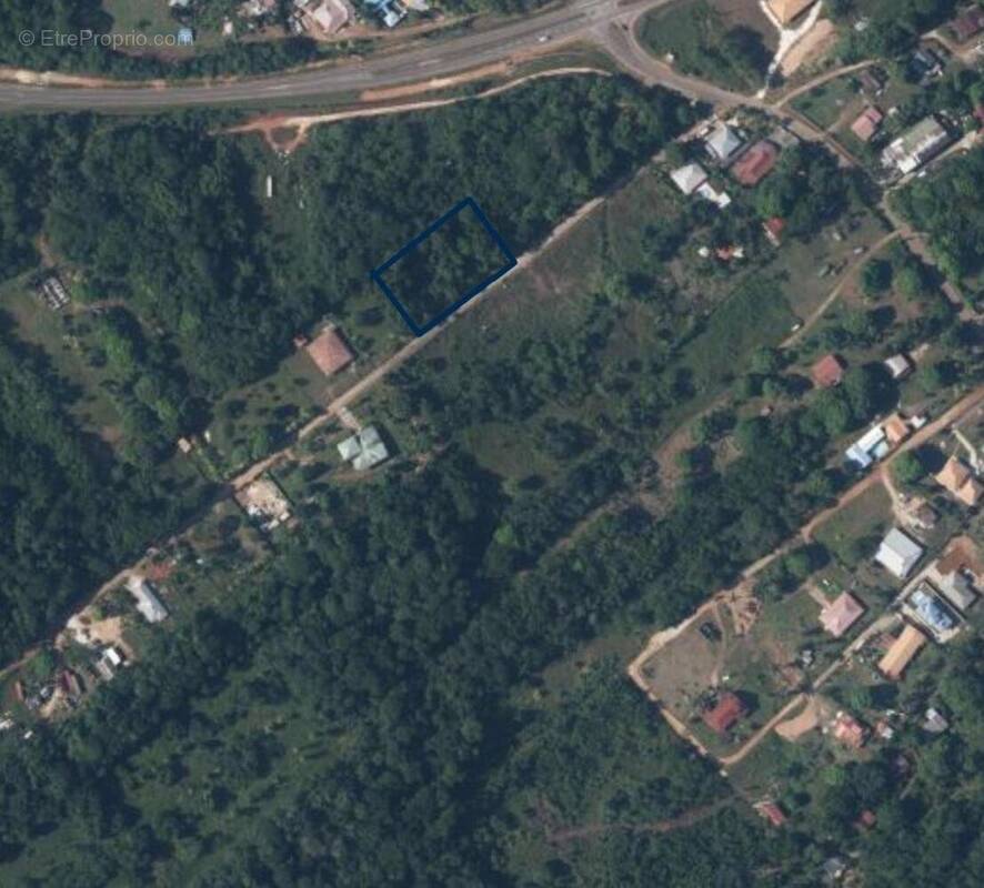 Photo 1 - Terrain à MATOURY