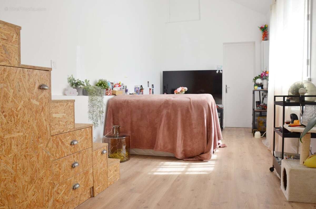 Appartement à SAINT-REMY-LES-CHEVREUSE