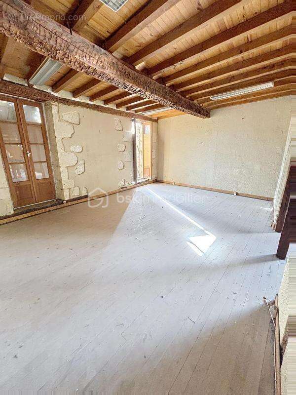 Appartement à VIC-FEZENSAC