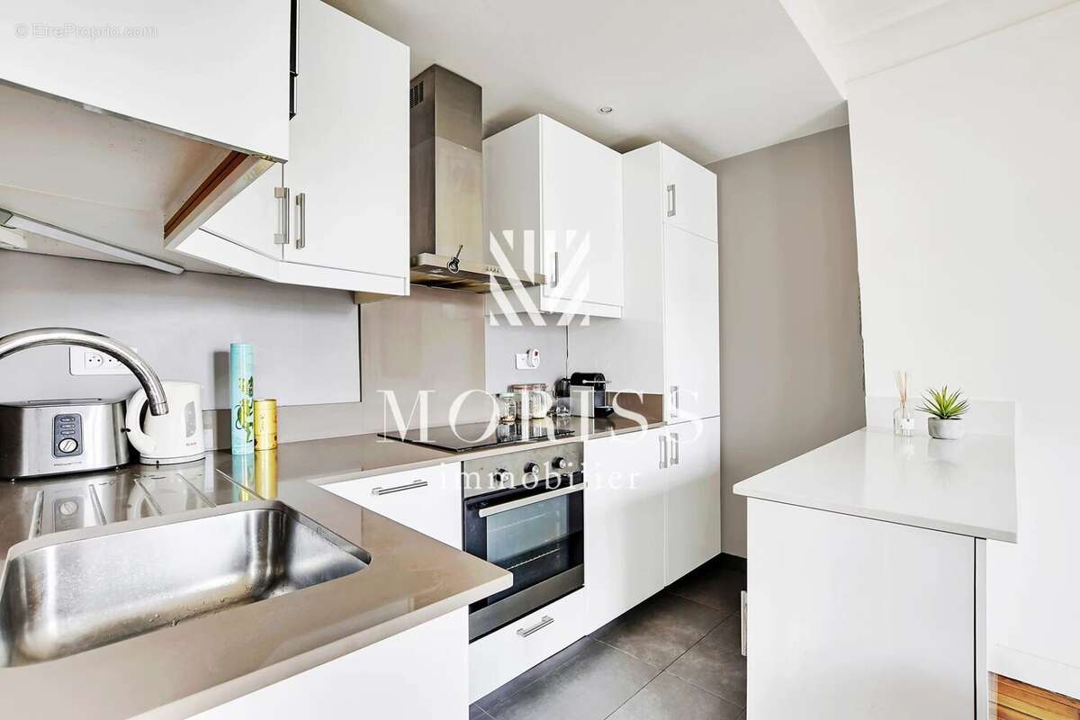 Appartement à PARIS-3E