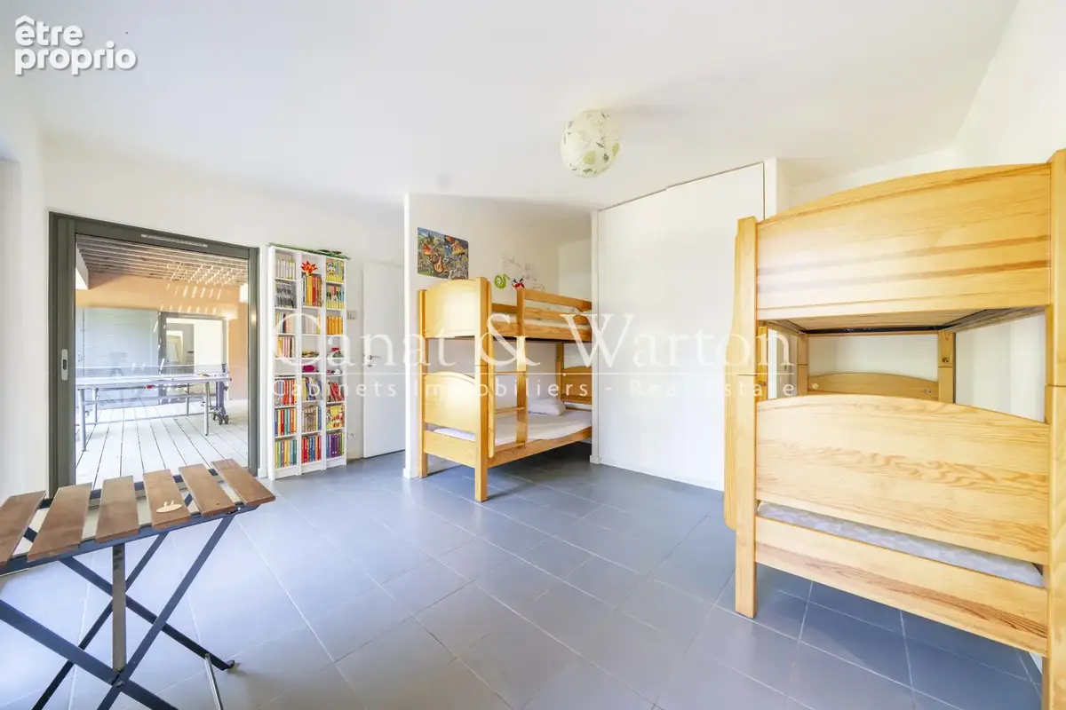 Proche du centre et plage: villa d'architecte avec vue mer & piscine - photo 12