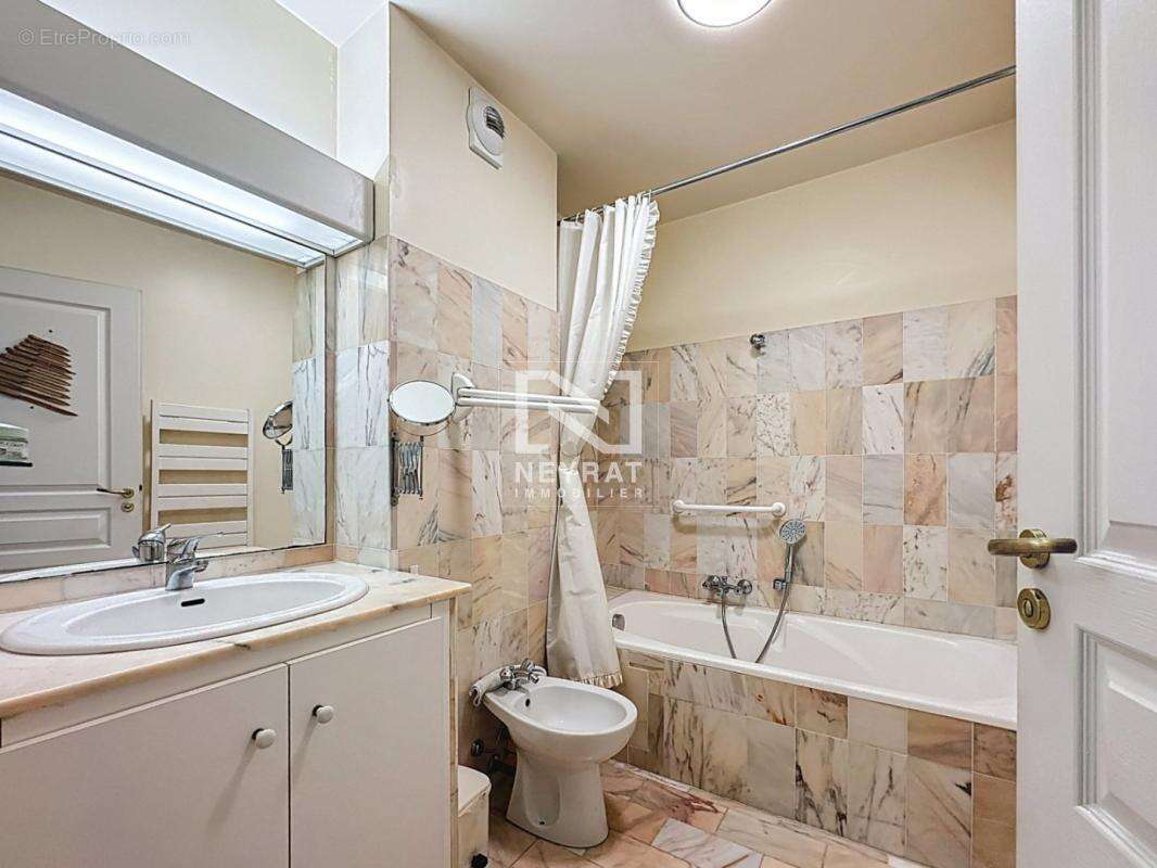 Appartement à SAINT-RAPHAEL