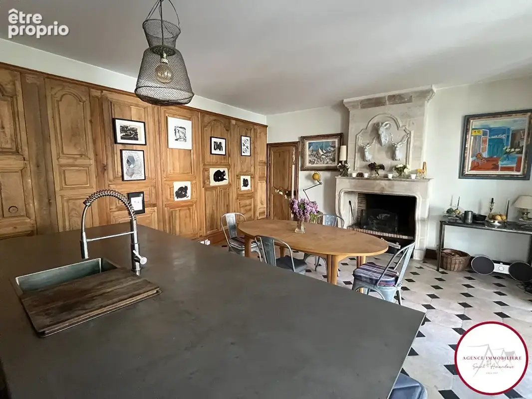 Aux Confins du 18, 03, 58,   Propriété centre ville avec dépendances, jardin et piscine - photo 5