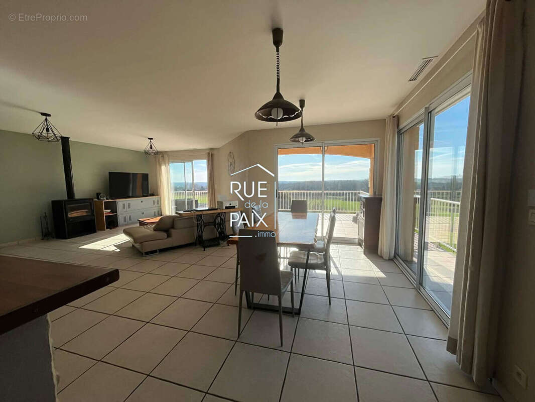 Maison à NAINTRE