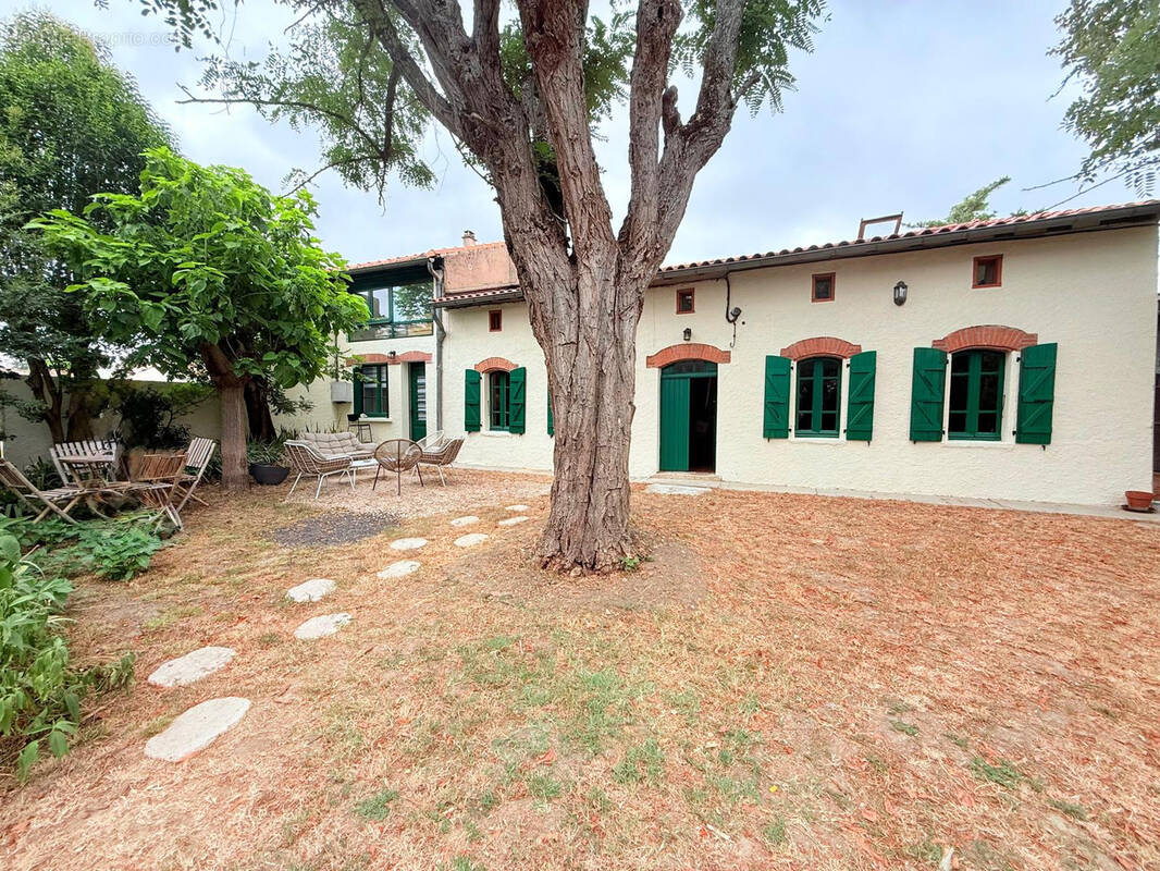 Maison à LABARTHE-SUR-LEZE