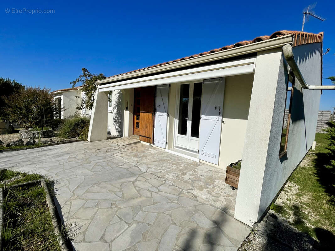 Maison à SAINT-SAVINIEN