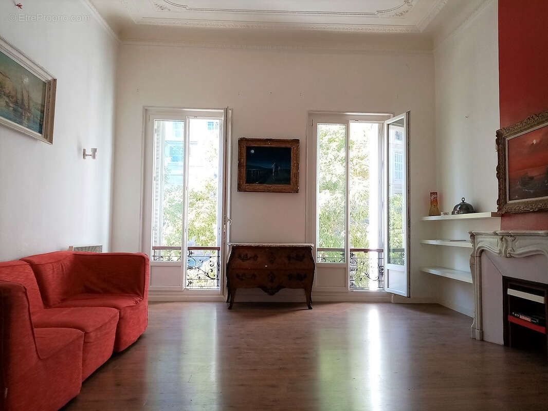 Appartement à MARSEILLE-1E
