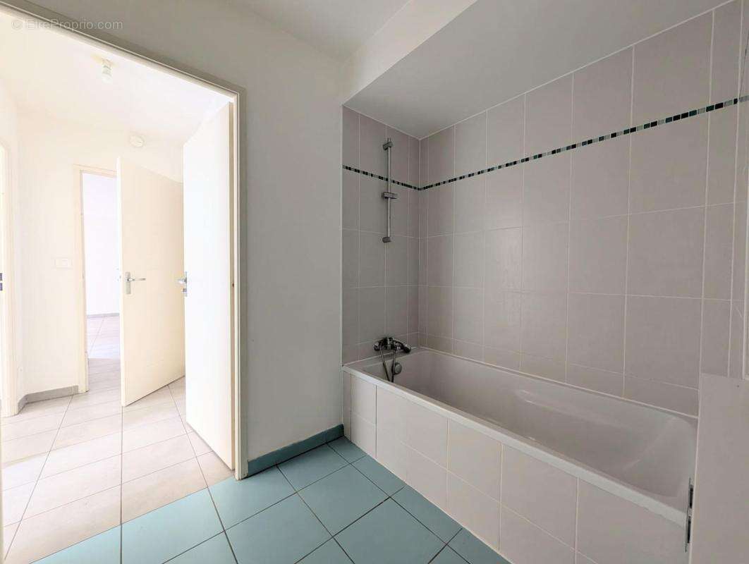 Appartement à MEYZIEU