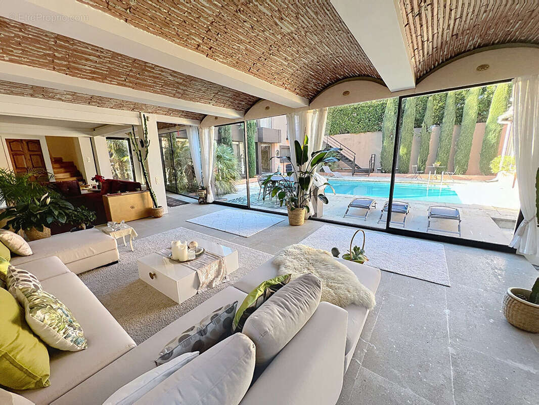 Maison à VILLENEUVE-LES-AVIGNON