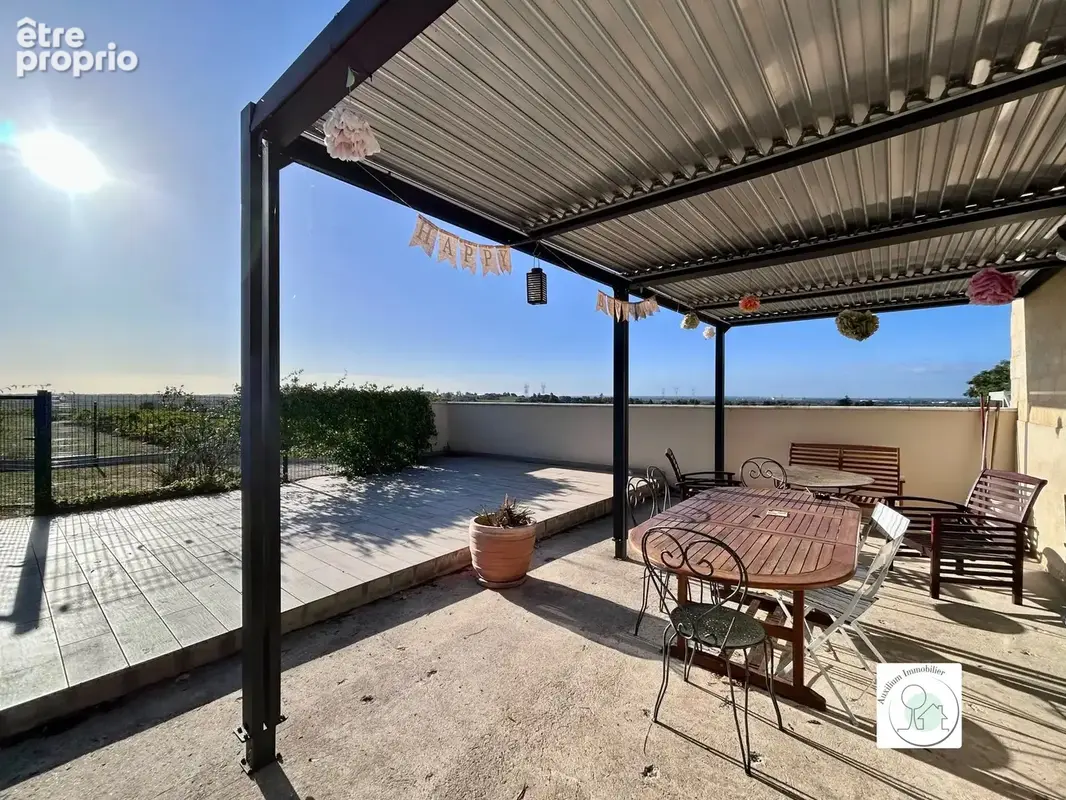 Maison 6 pièces 159 m² à vendre à Bourg (33710) - photo 4