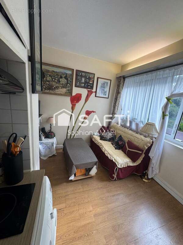 Photo 3 - Appartement à LA CELLE-SAINT-CLOUD