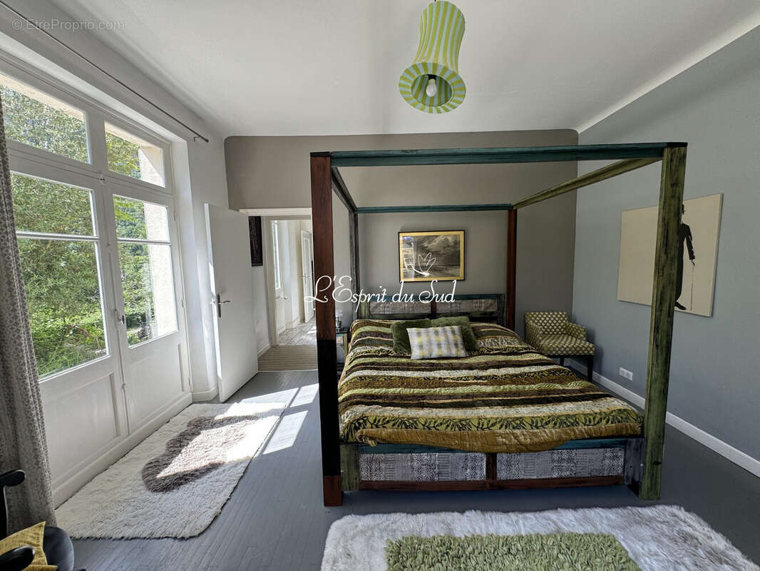 Maison 132 m² à Saint-Antonin-Noble-Val  - photo 9