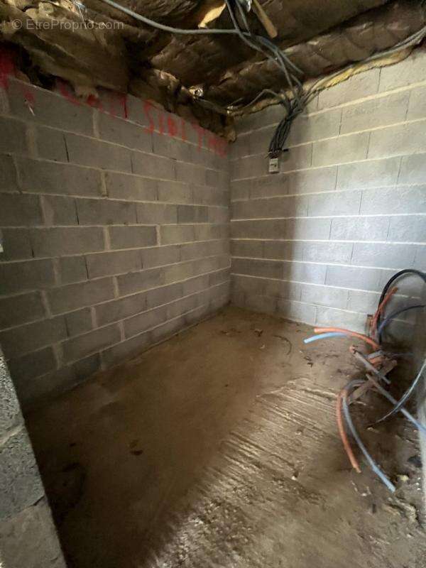 Maison à SAINT-PRIEST-LES-FOUGERES