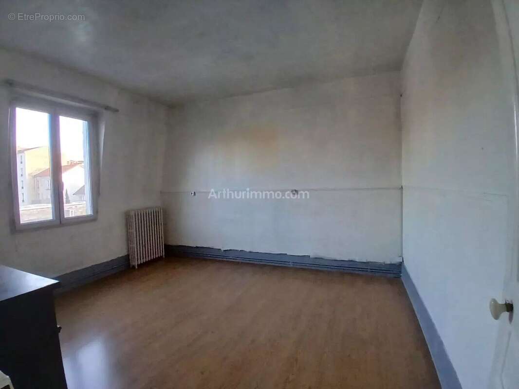 Appartement à VILLENEUVE-SAINT-GEORGES