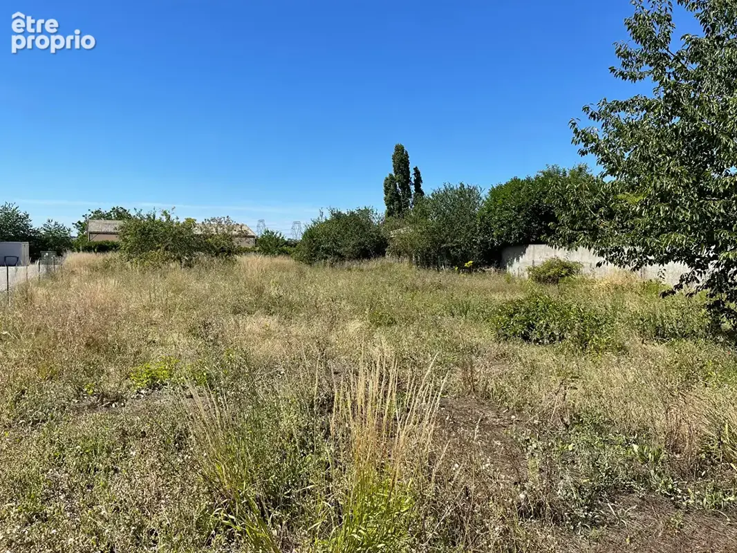 Terrain  constructible de 726 M² avec  environ 11 m de Façade à Epiais-Rhus 15 min de Pontoise - photo 2