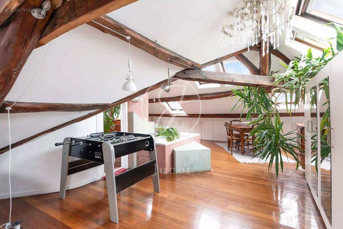 Appartement à PARIS-18E