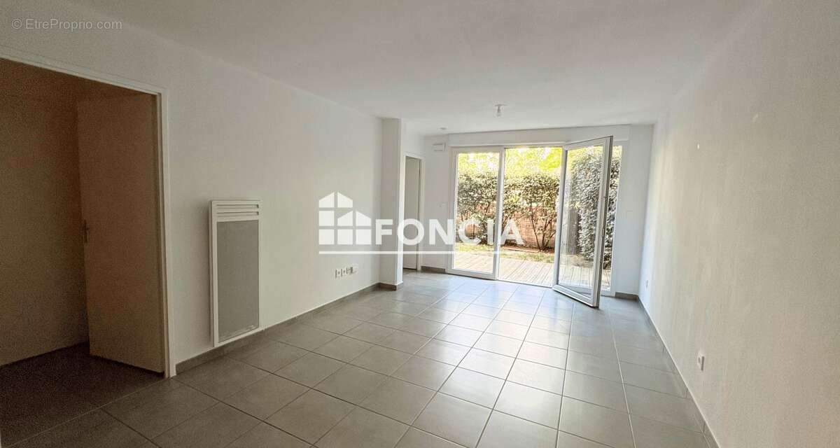 Grand t2 de 48 m2 proche de l'ormeau - photo 7