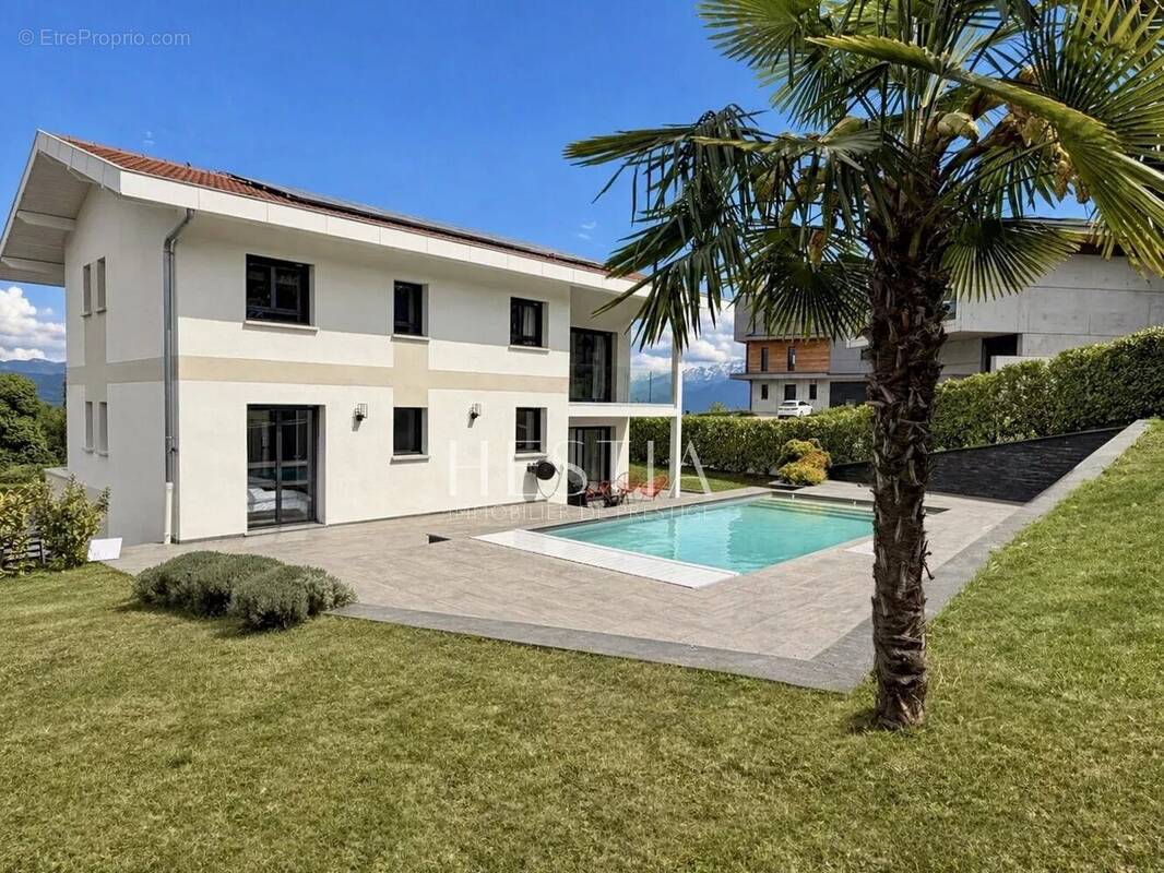 Maison à REIGNIER