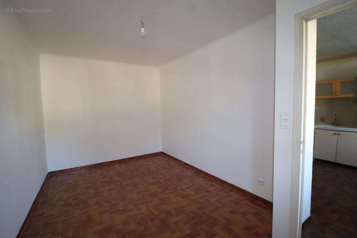 Appartement à L'ESCARENE