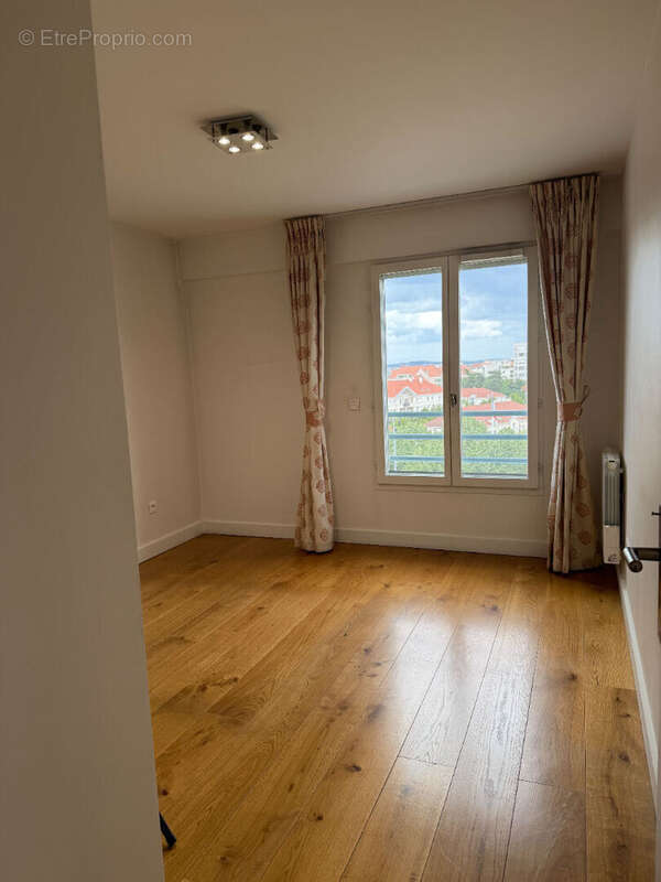 Appartement à RUEIL-MALMAISON