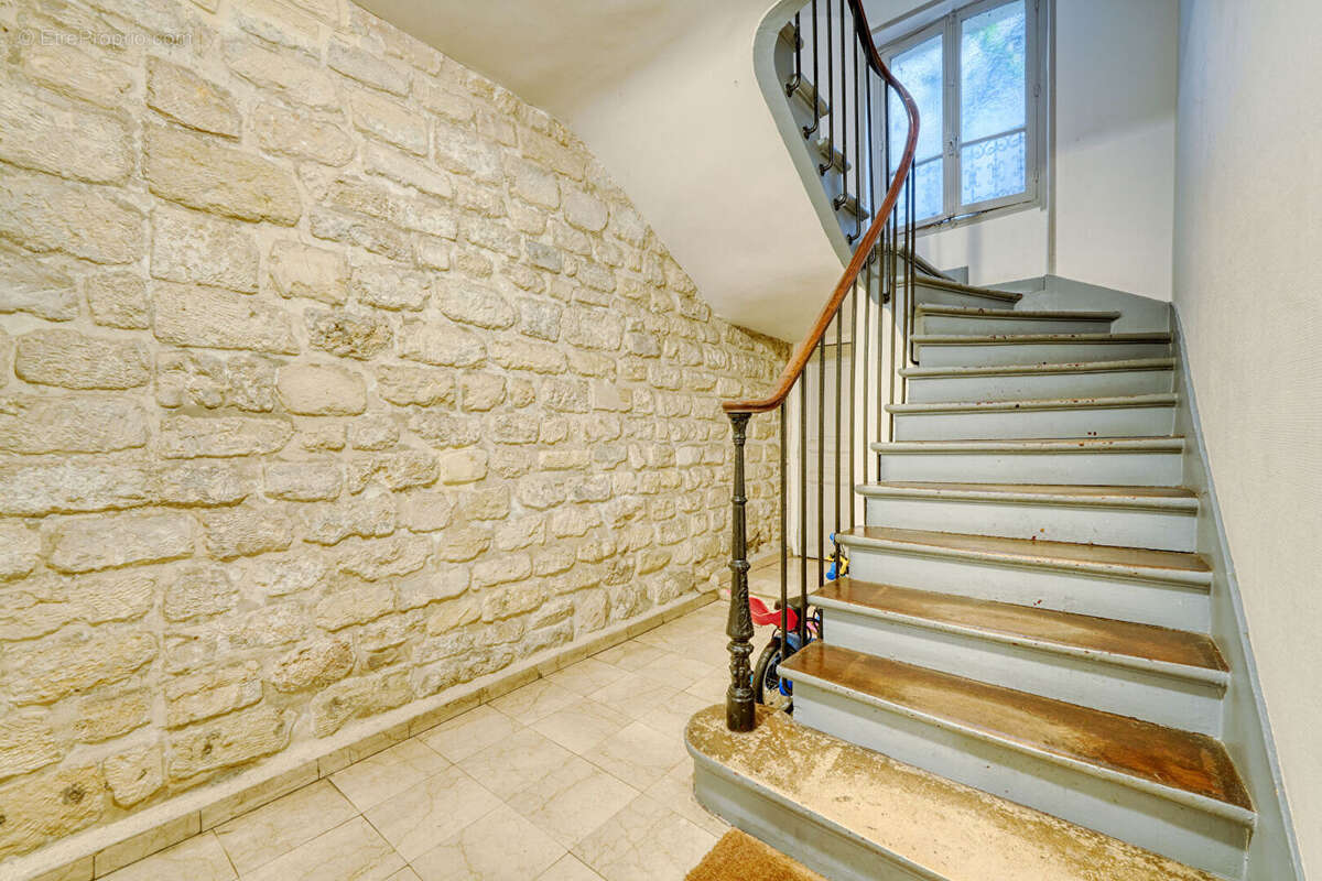 Appartement à PARIS-18E