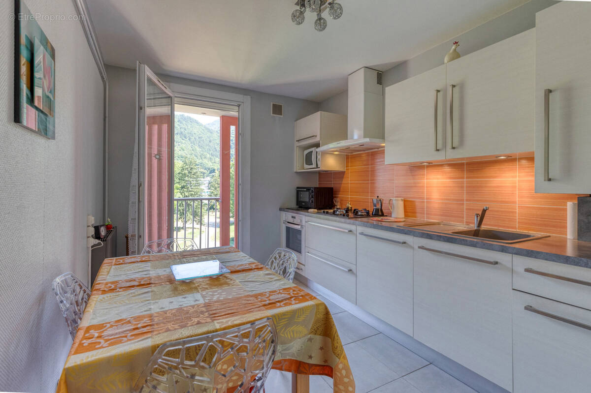 Appartement à SAINT-MARTIN-D'HERES