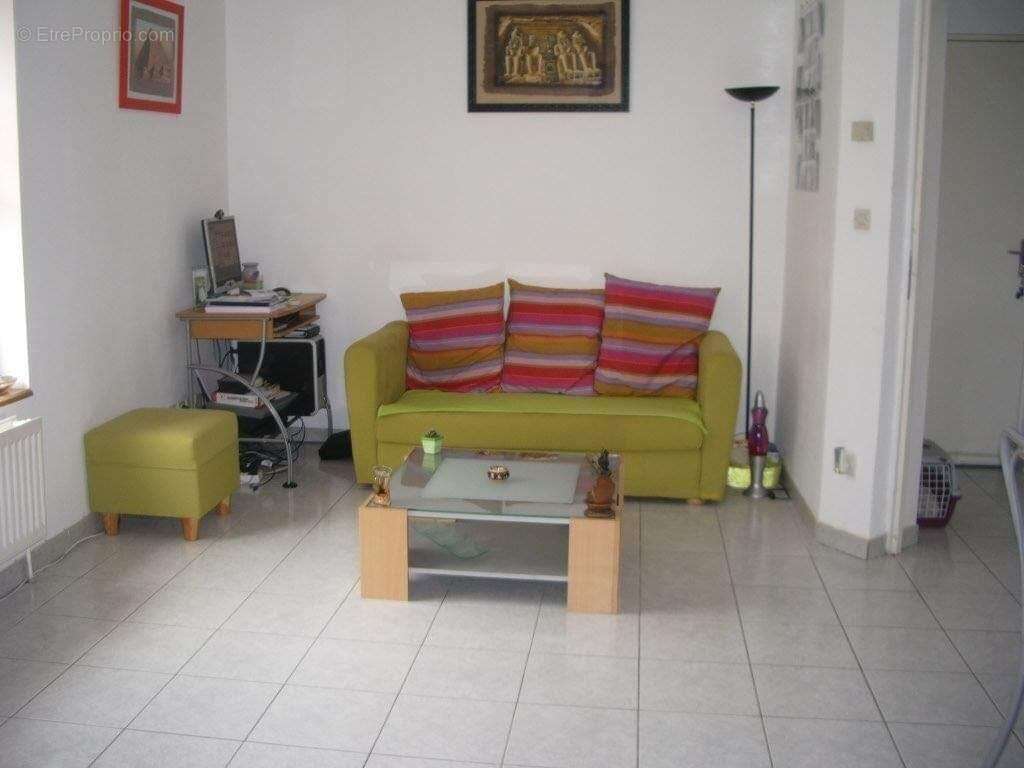 Appartement à LONGLAVILLE