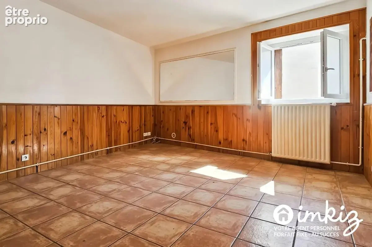 Duplex atypique de 82 m² avec 4 pièces et garage - photo 2