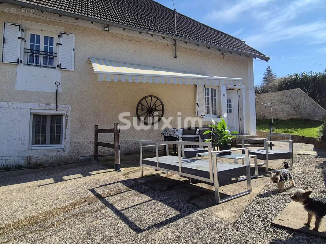 Maison à ETREPIGNEY