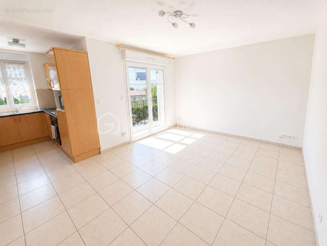 Appartement à LIVRY-GARGAN