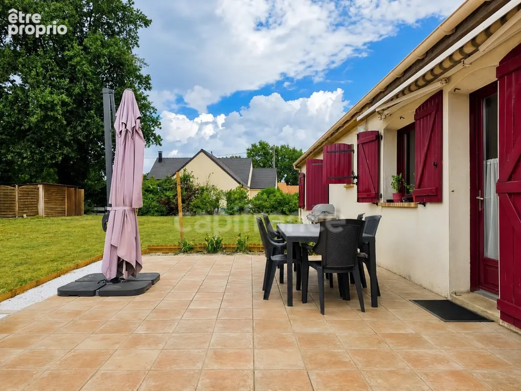 Un véritable espace de vie familial à Lombron : 210 m² et près de 3 000 m² de terrain - photo 3