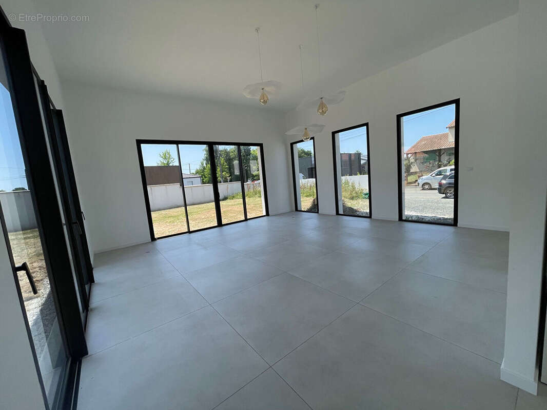 Maison à SAINT-ANDRE-DE-LA-MARCHE