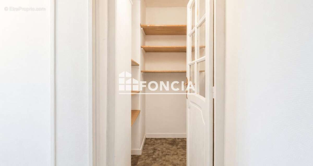 Appartement à PARIS-10E