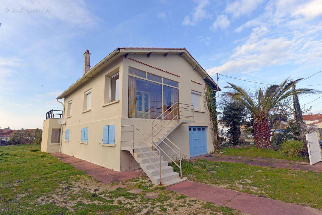 Maison à SAINT-GEORGES-DE-DIDONNE