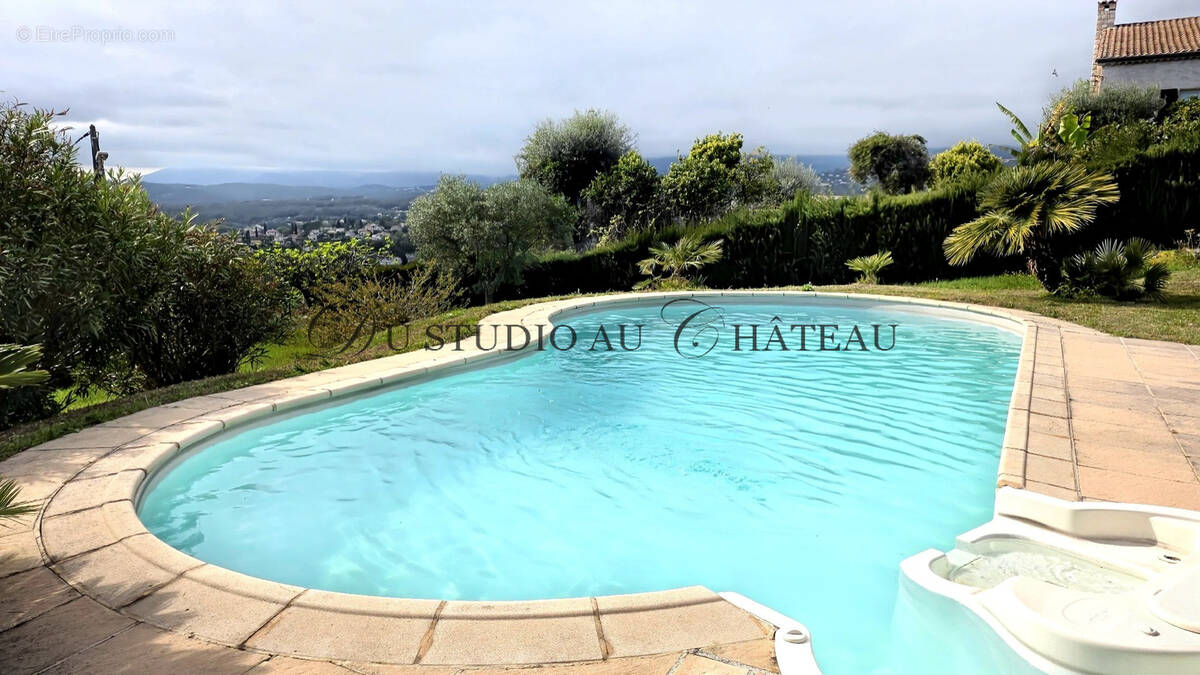 Maison à CAGNES-SUR-MER