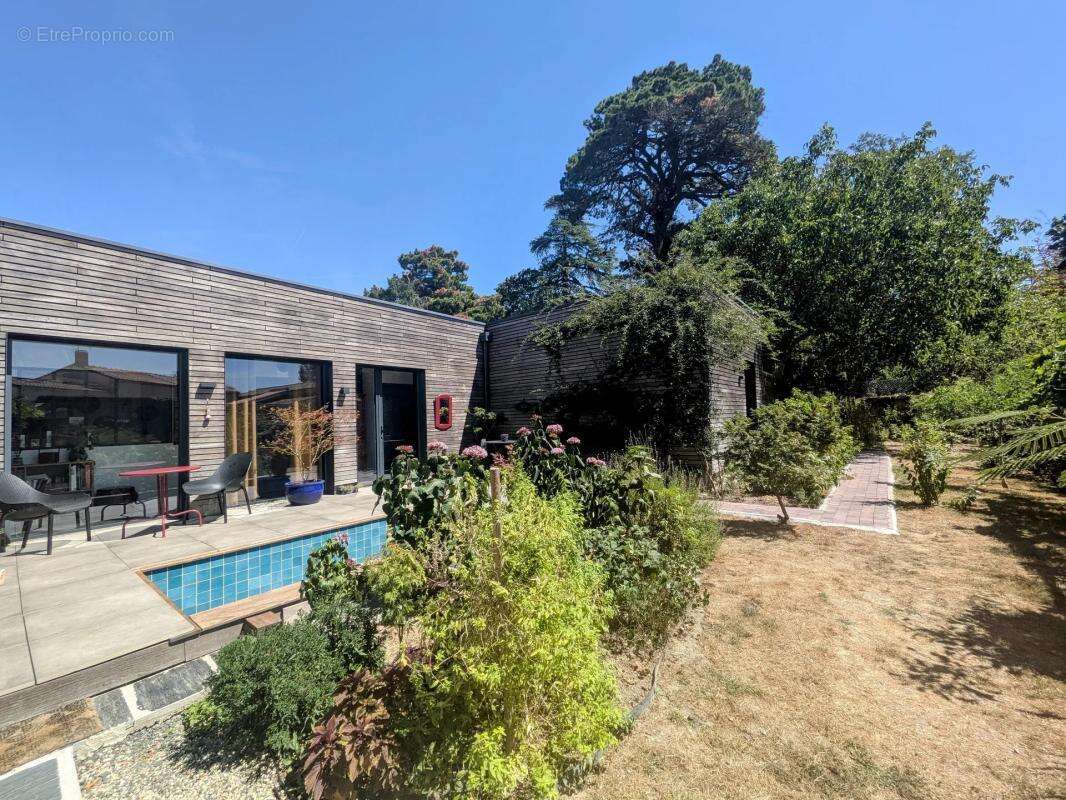 Maison de 5 pièces de 123 m² à Cugand - photo 2