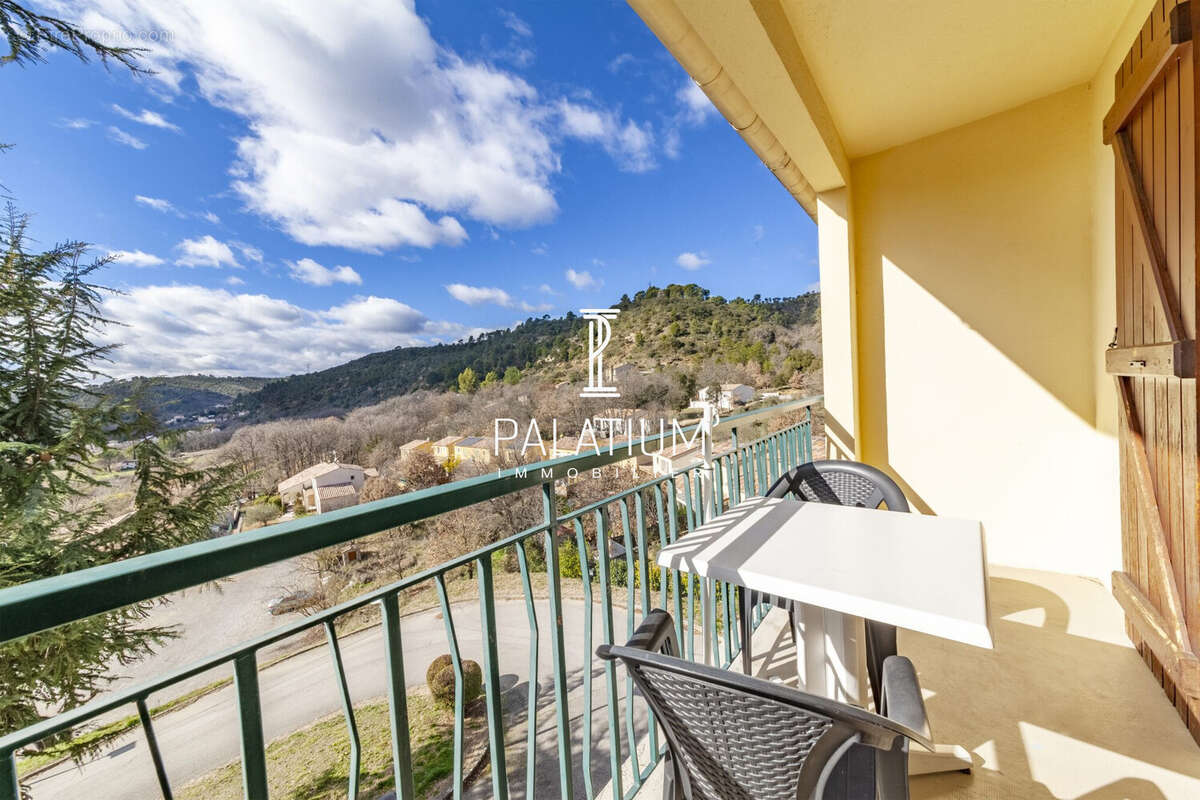 Appartement à GREOUX-LES-BAINS