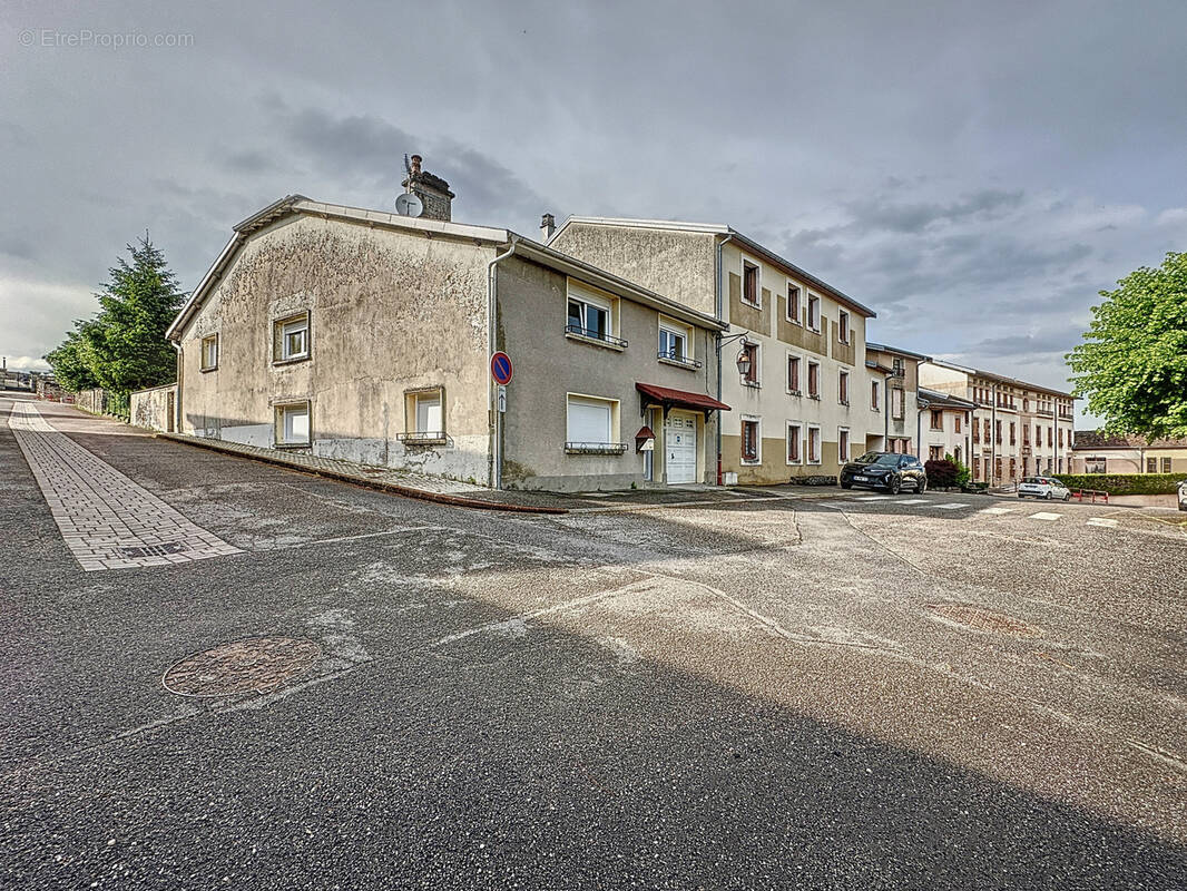 Maison à REMONCOURT
