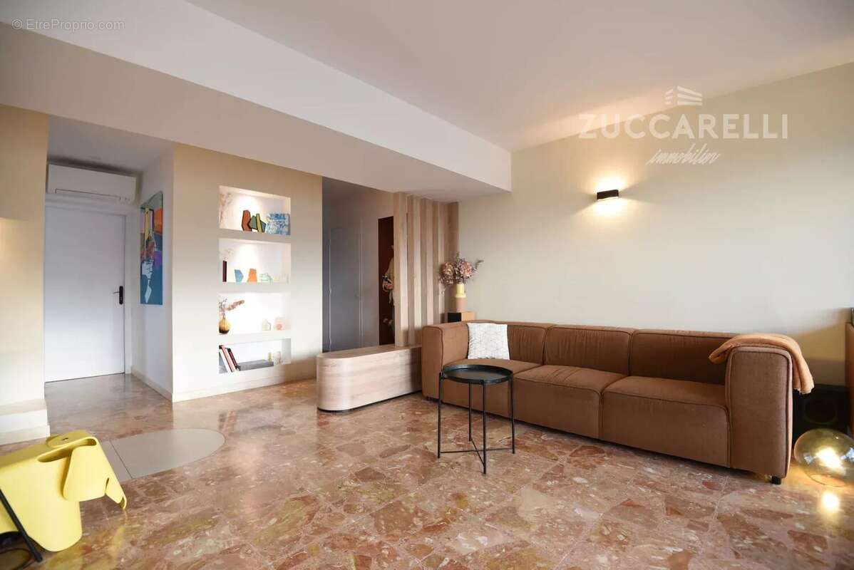 Appartement à LE CANNET