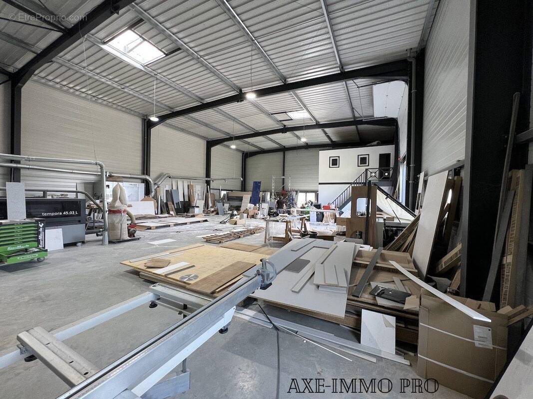 Atelier - Commerce à SANGUINET