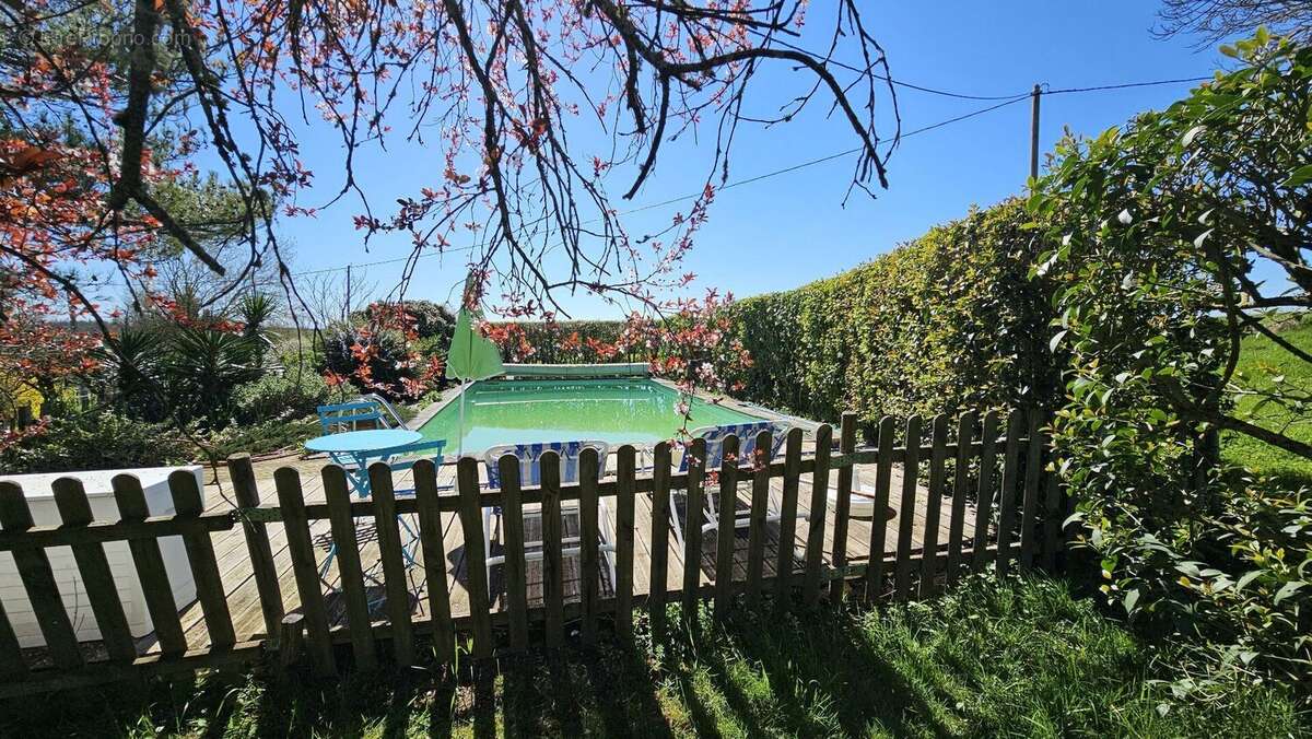Grande maison, piscine et granges - photo 12